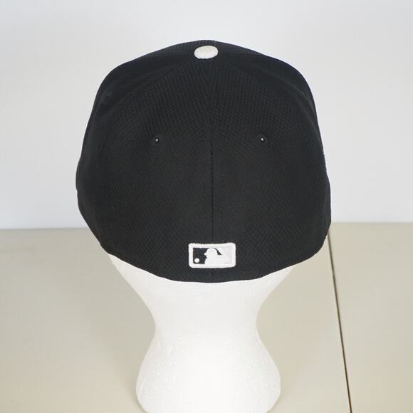 Chicago White Sox New Era 59Fifty Retro‎ Logo Black 6 5/8 Fitted Hat - Picture 3 of 8